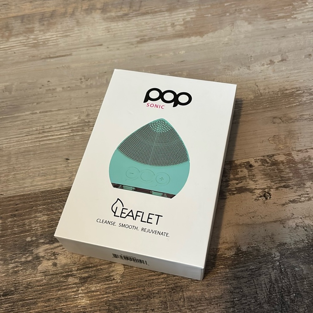 Pop Sonic Leaflet Facial Cleaner